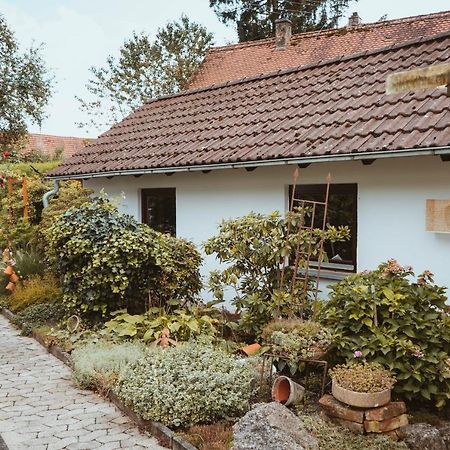 Ferienparadies Am Kammerberg - Ein Ganzes Haus Fuer Sie Alleine!!! Weissenhorn Bagian luar foto