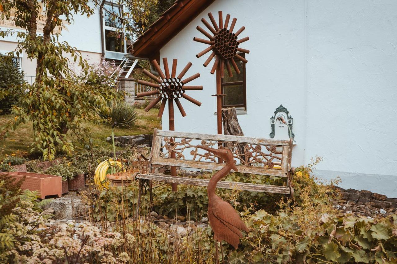 Ferienparadies Am Kammerberg - Ein Ganzes Haus Fuer Sie Alleine!!! Weissenhorn Bagian luar foto