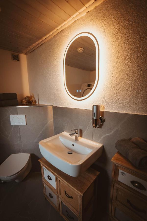 Ferienparadies Am Kammerberg - Ein Ganzes Haus Fuer Sie Alleine!!! Weissenhorn Bagian luar foto