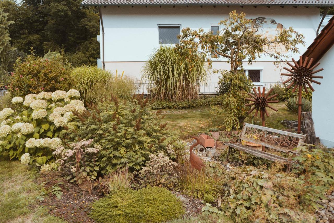 Ferienparadies Am Kammerberg - Ein Ganzes Haus Fuer Sie Alleine!!! Weissenhorn Bagian luar foto