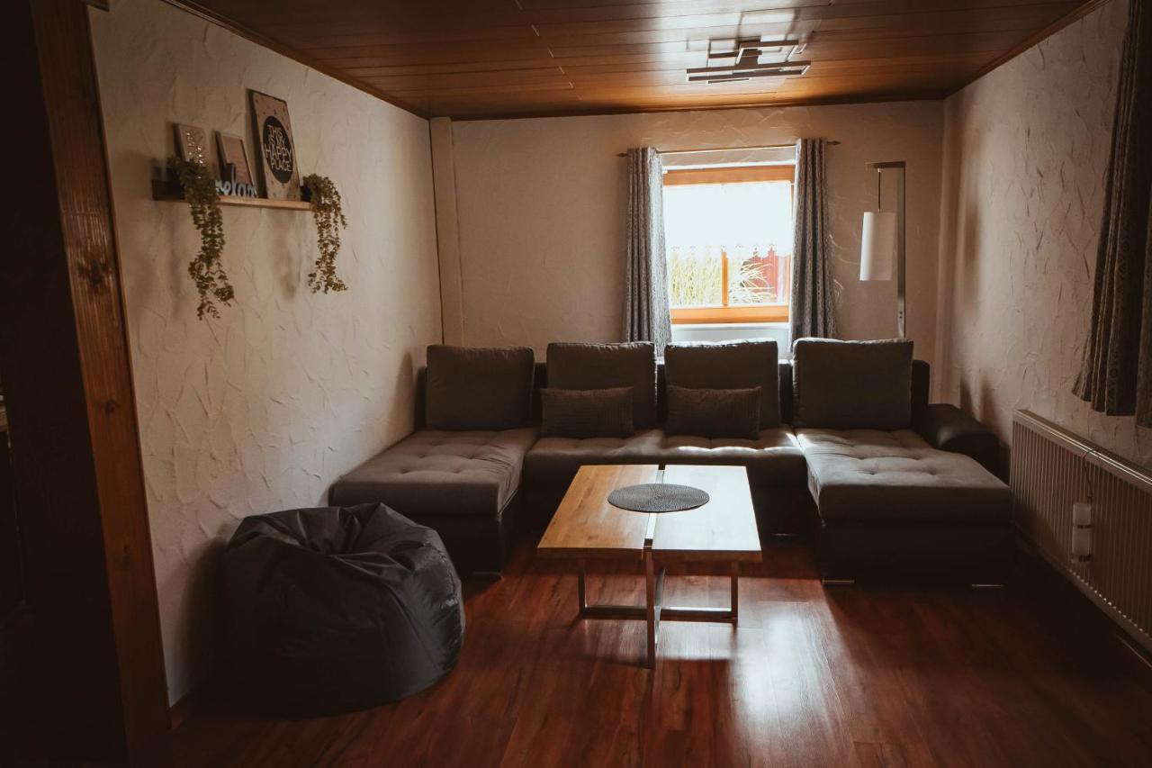 Ferienparadies Am Kammerberg - Ein Ganzes Haus Fuer Sie Alleine!!! Weissenhorn Bagian luar foto