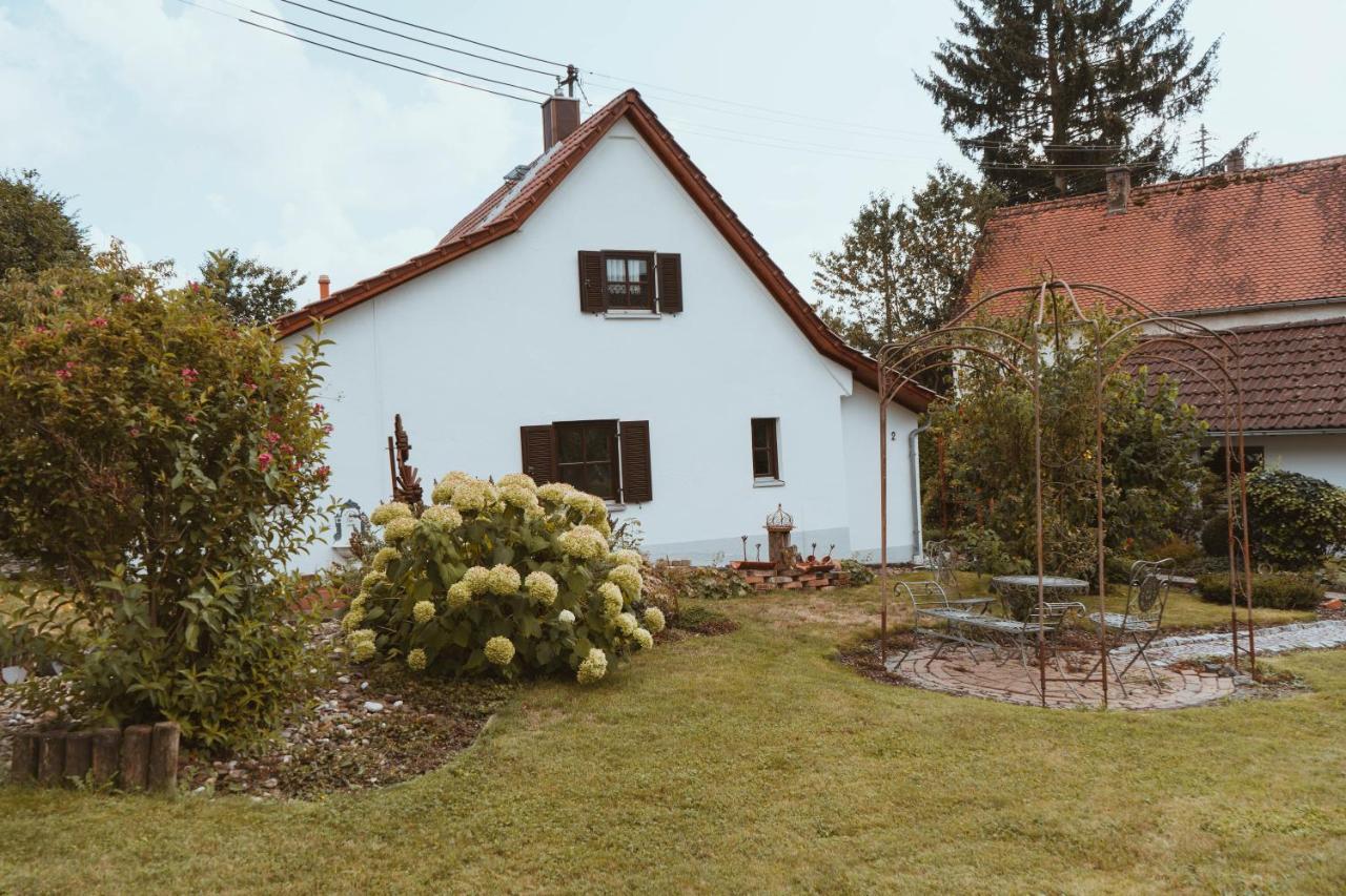 Ferienparadies Am Kammerberg - Ein Ganzes Haus Fuer Sie Alleine!!! Weissenhorn Bagian luar foto